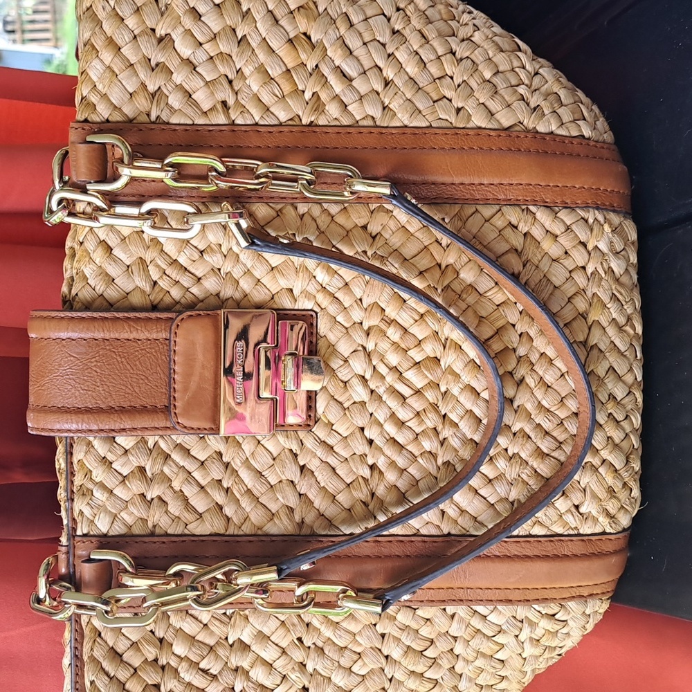 Michael Kors Straw Bag/Tan Leather Trim Gold Chains Shoulder Bag EC